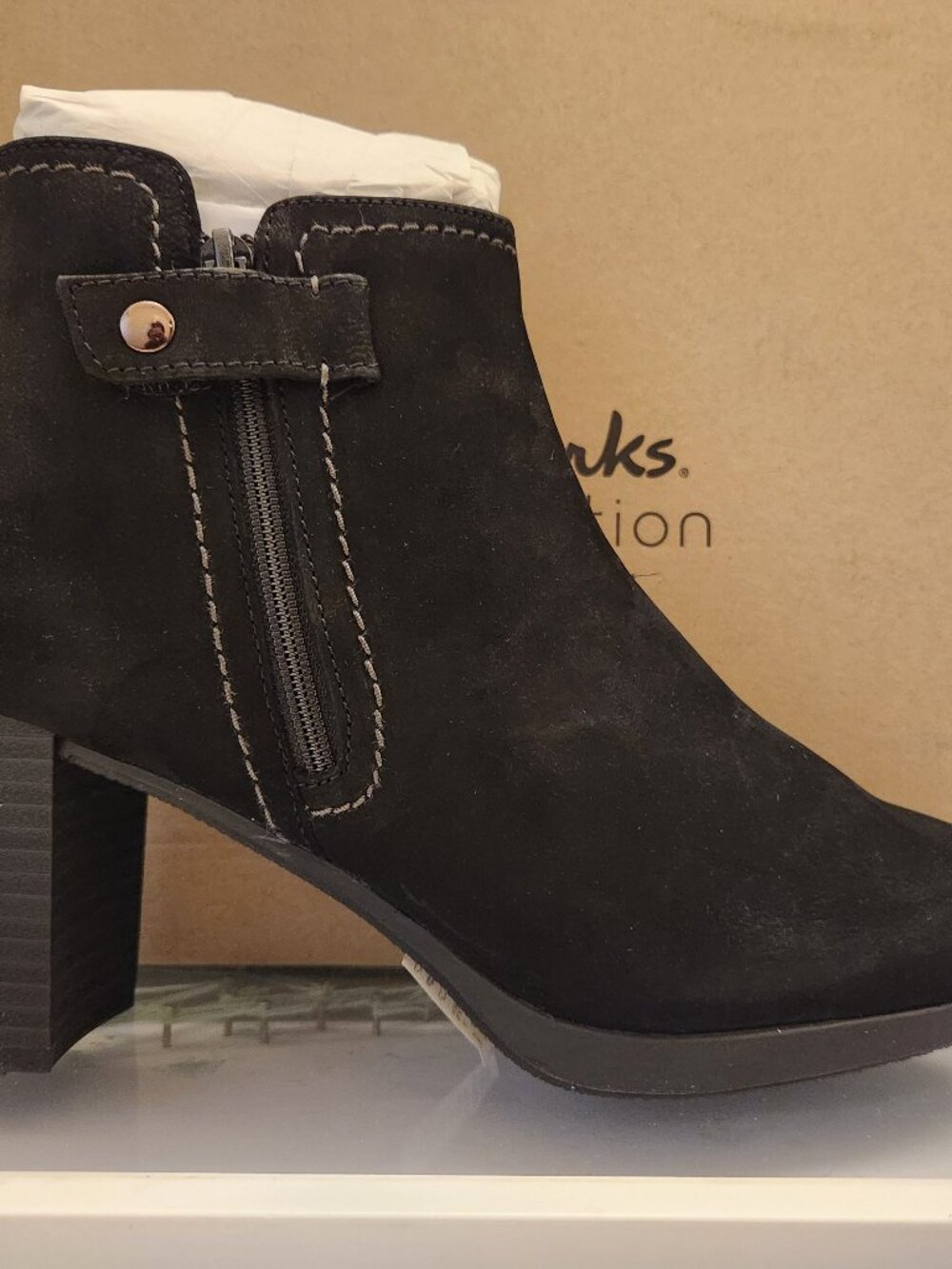 Clarks "Bayla Glow'" Black Leather Nubuck Heeled Booties. NIB. Size 10M(Regular)